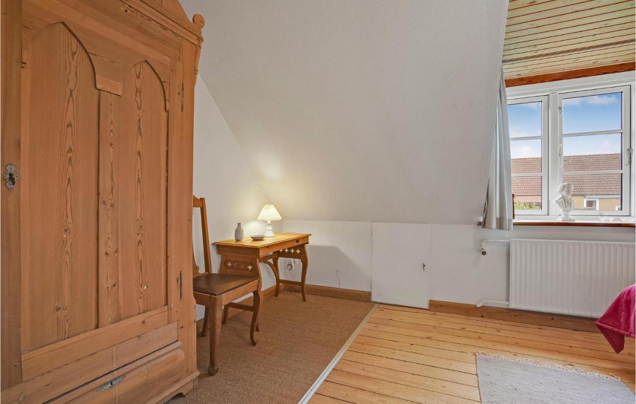 Lovely Home In Sonderborg With Kitchen Exterior foto